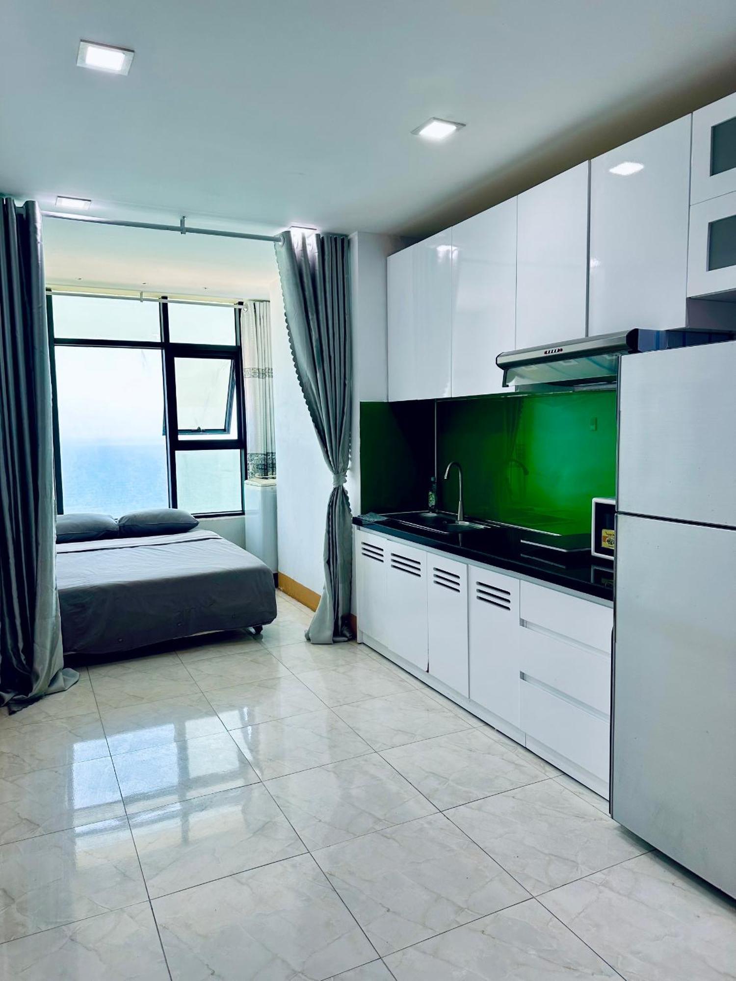 Infinity Sea View Apartment Nha Trang Exterior foto