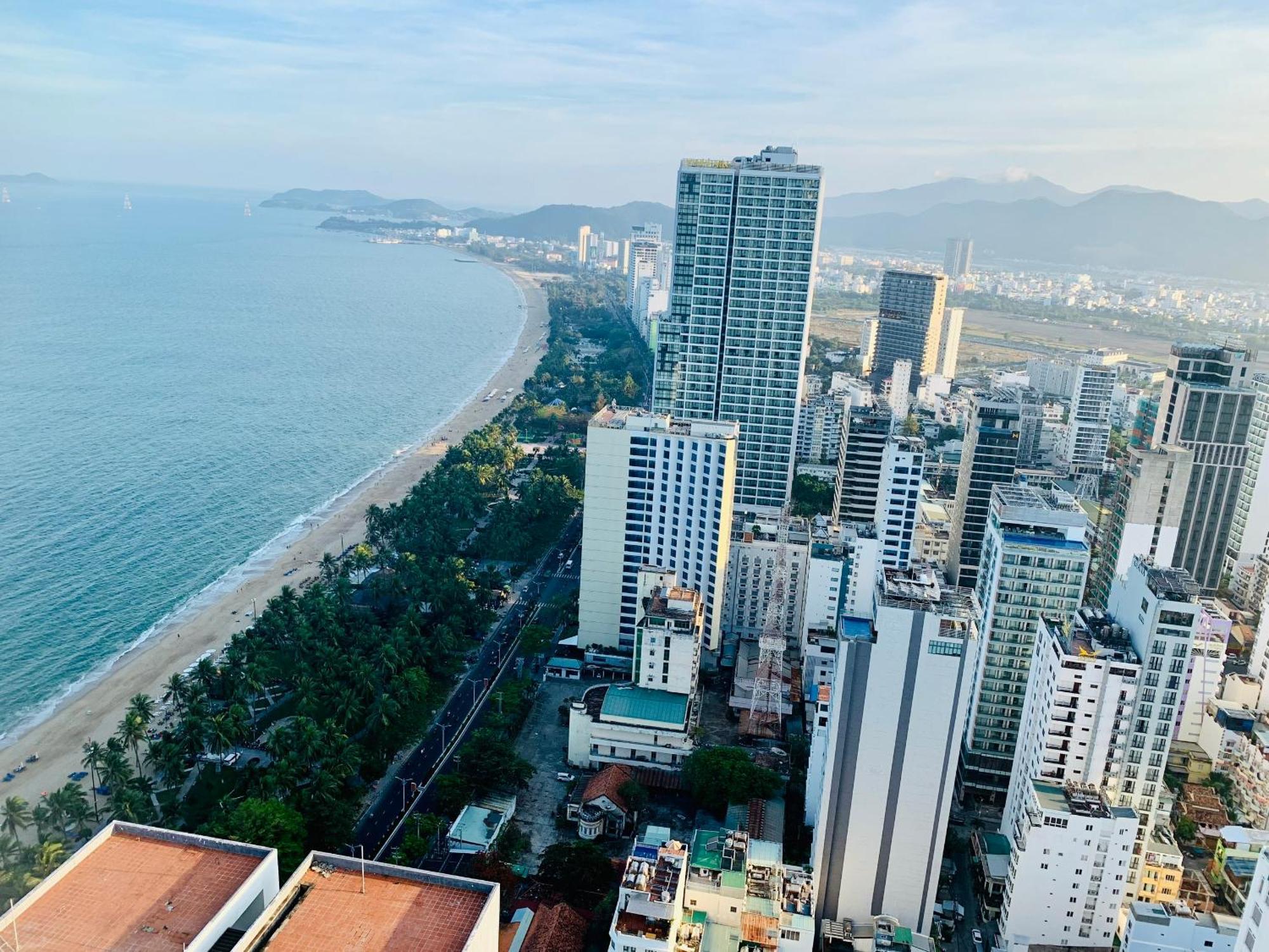 Infinity Sea View Apartment Nha Trang Exterior foto