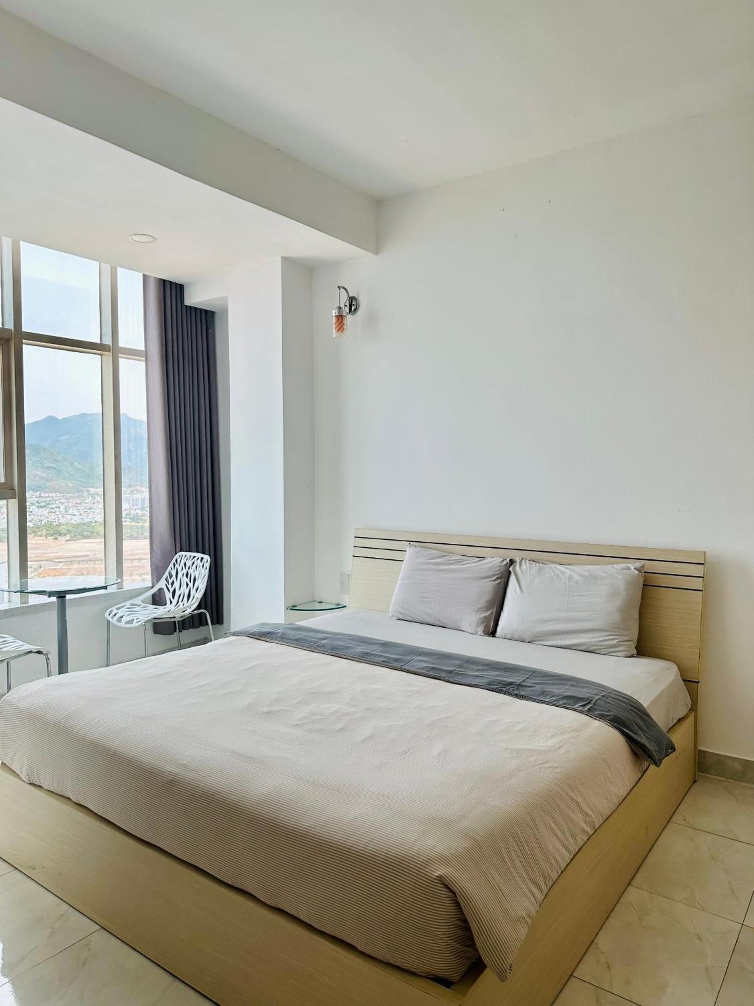 Infinity Sea View Apartment Nha Trang Exterior foto