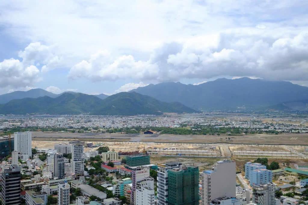Infinity Sea View Apartment Nha Trang Exterior foto